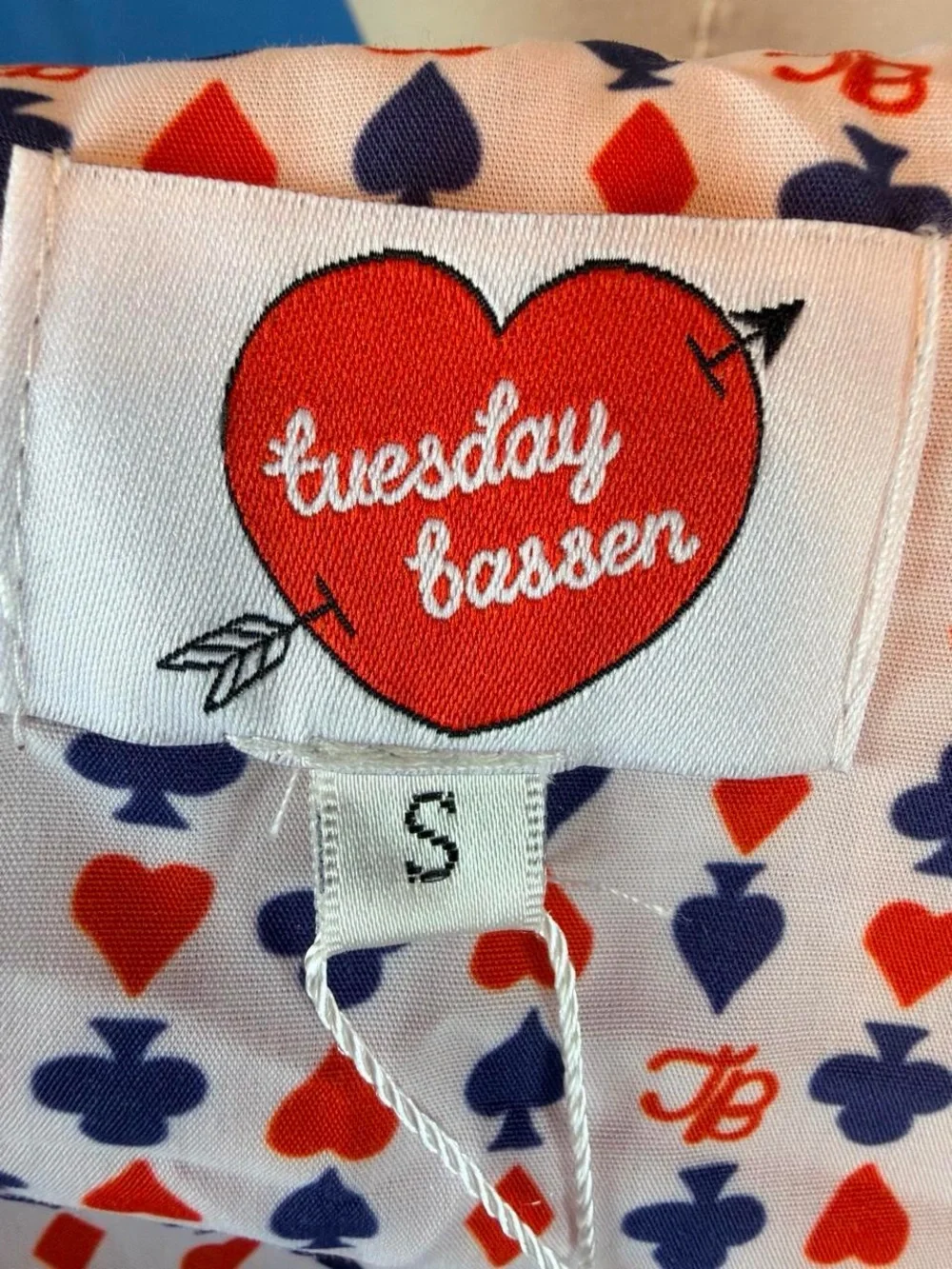 Tuesday Bassen Queen of hearts red retro windbreaker SMALL NWT